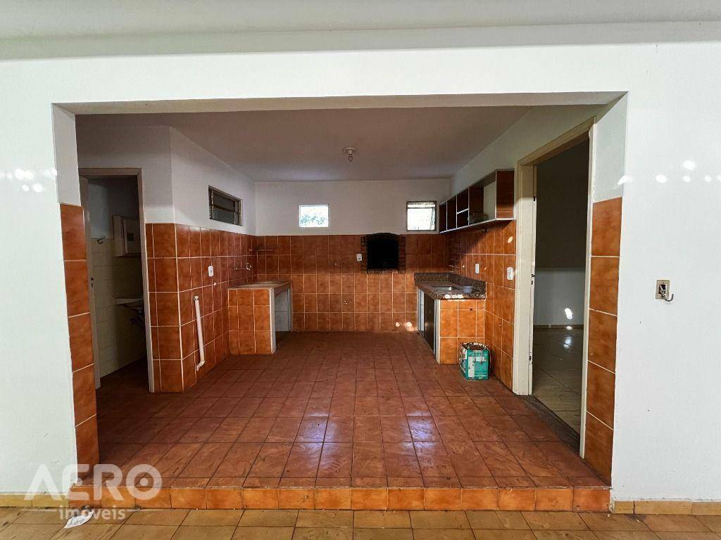 Casa à venda com 3 quartos, 206m² - Foto 15