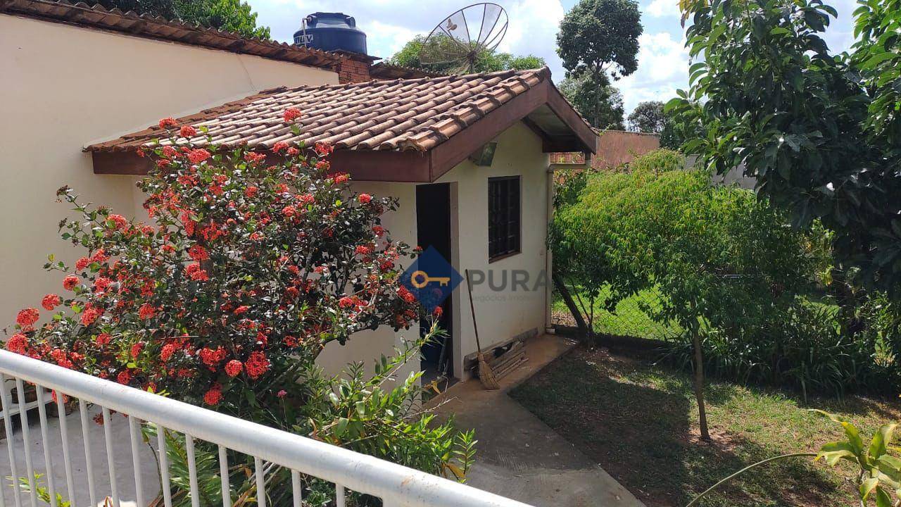 Chácara à venda com 3 quartos, 240m² - Foto 10