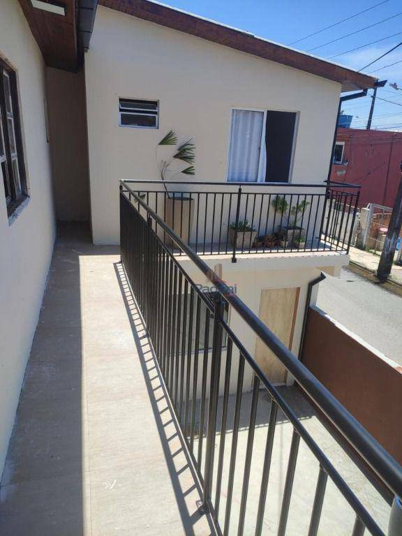 Casa à venda com 2 quartos, 150m² - Foto 2