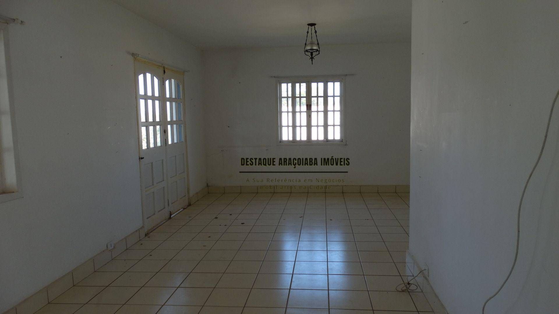 Casa à venda com 2 quartos, 180m² - Foto 3