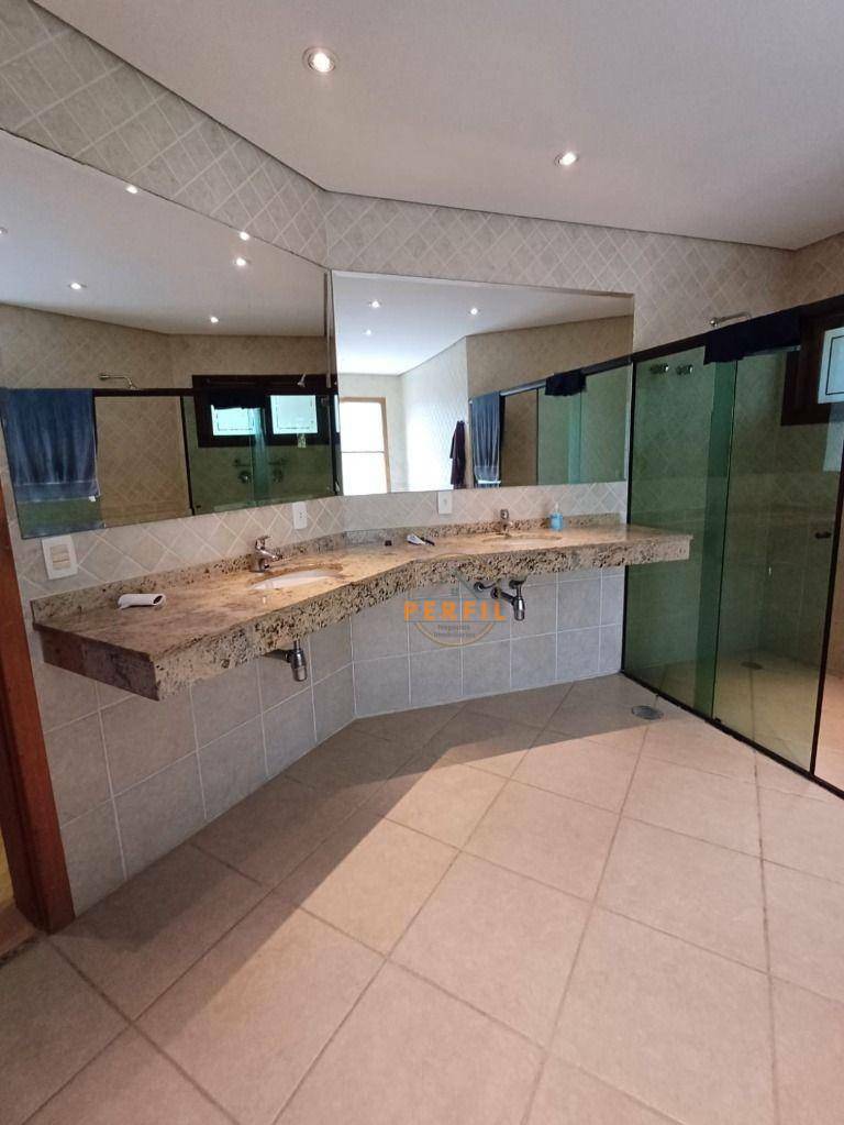 Casa de Condomínio à venda e aluguel com 6 quartos, 600m² - Foto 18