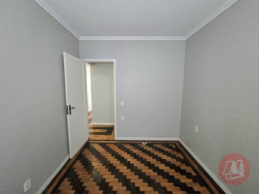 Apartamento para alugar com 3 quartos, 100m² - Foto 12
