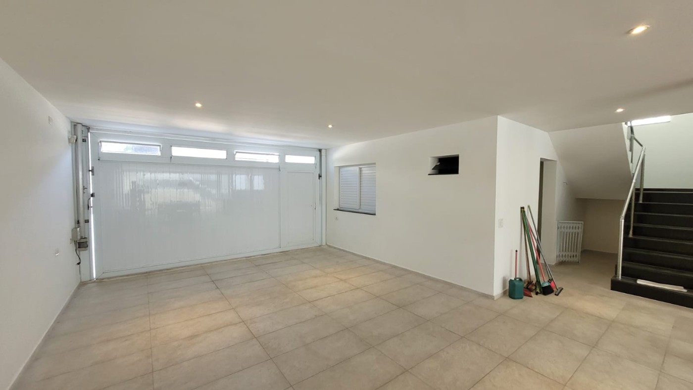 Casa à venda com 4 quartos, 300m² - Foto 23