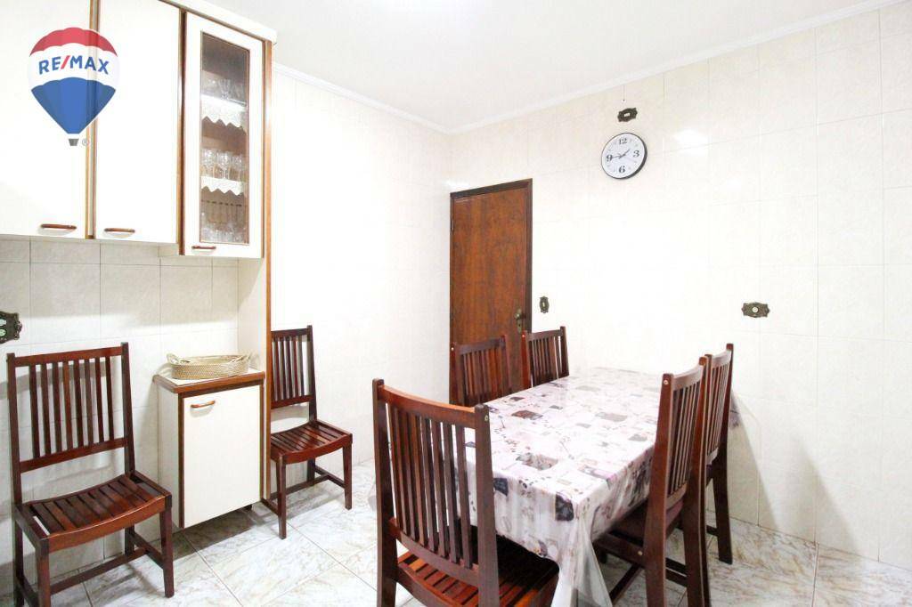 Casa à venda com 3 quartos, 200m² - Foto 10