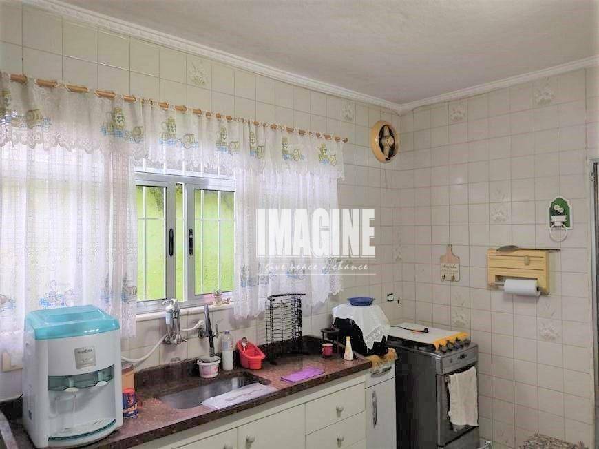 Casa à venda com 2 quartos, 110m² - Foto 3