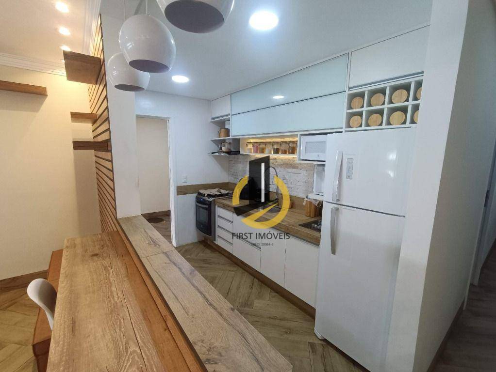 Sobrado à venda com 2 quartos, 250m² - Foto 7