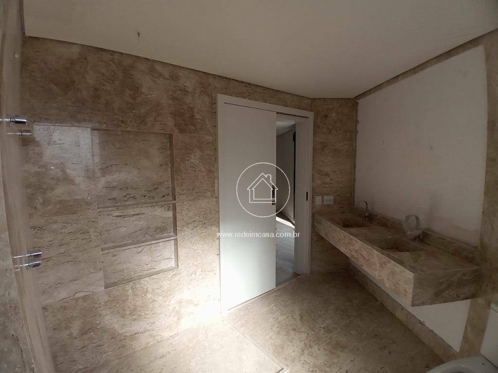 Apartamento à venda com 4 quartos, 186m² - Foto 17