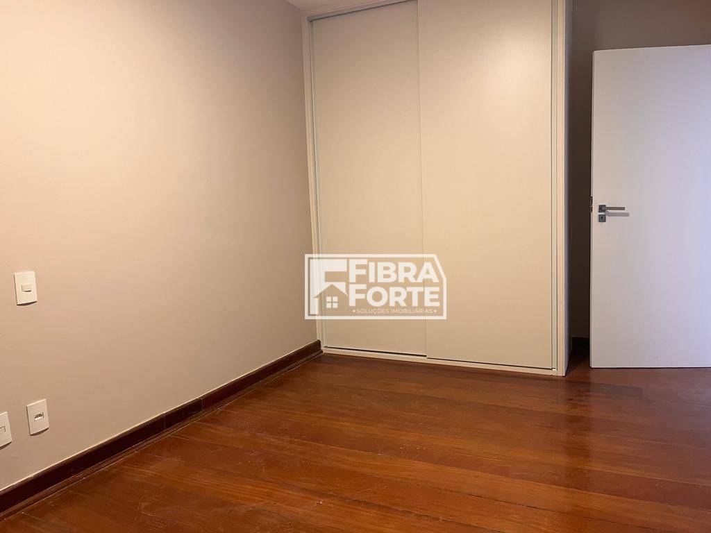 Apartamento à venda com 4 quartos, 184m² - Foto 11