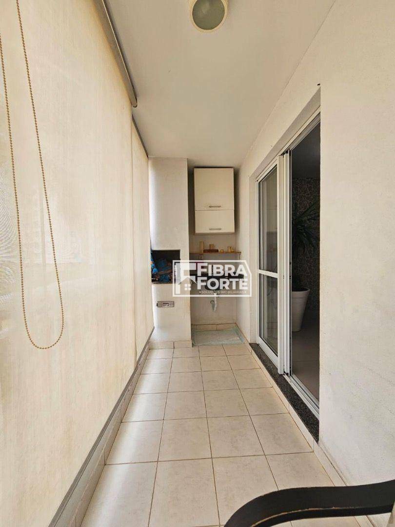 Apartamento à venda com 2 quartos, 69m² - Foto 4