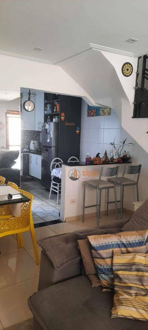 Sobrado à venda com 3 quartos, 96m² - Foto 4