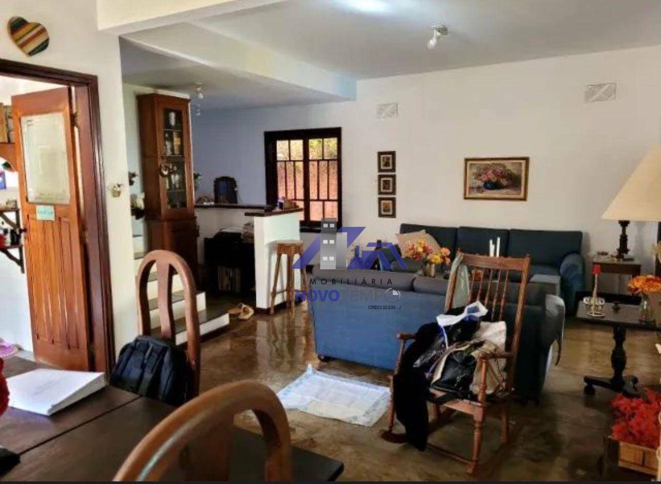 Sobrado à venda com 4 quartos, 220m² - Foto 4