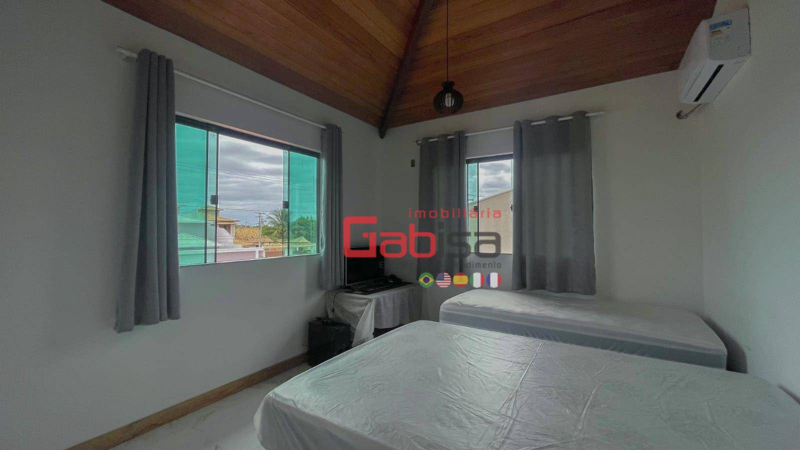 Casa à venda com 4 quartos, 197m² - Foto 14