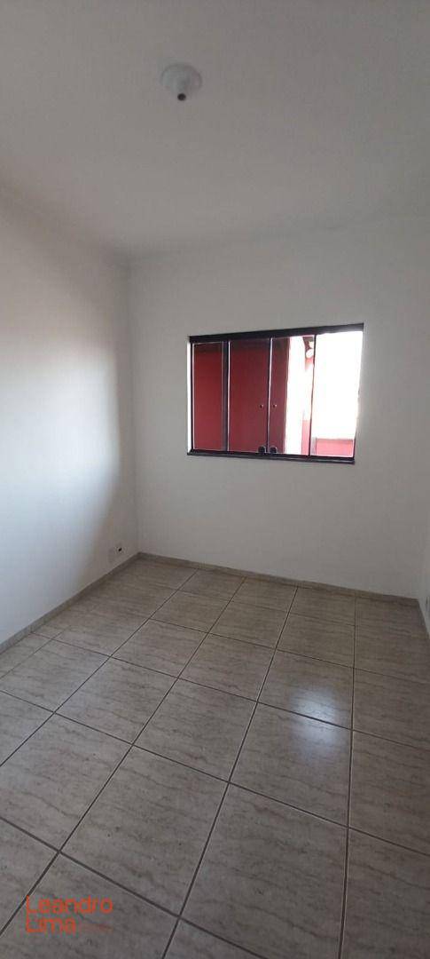 Apartamento para alugar com 2 quartos, 60m² - Foto 9