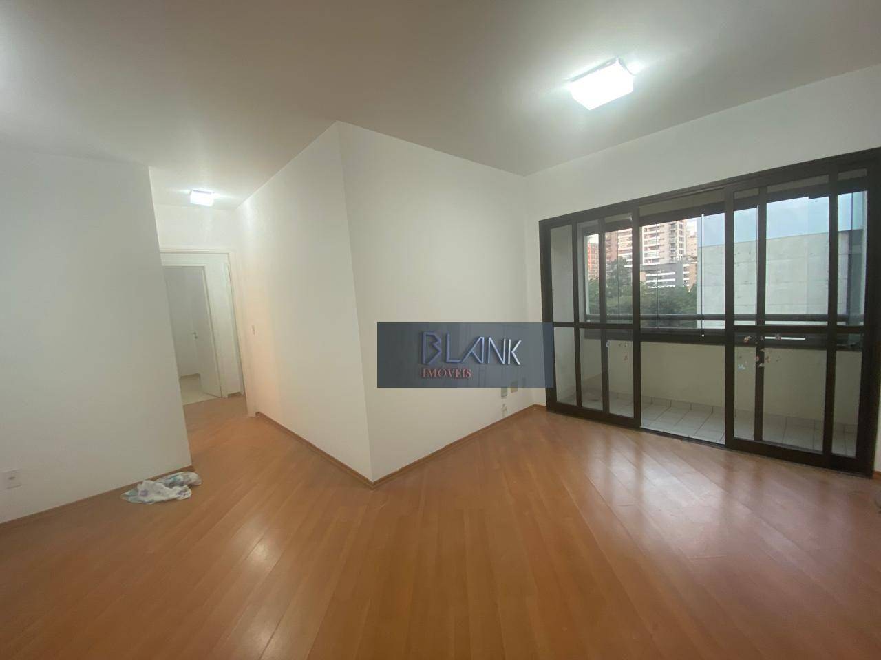 Apartamento para alugar com 3 quartos, 95m² - Foto 2