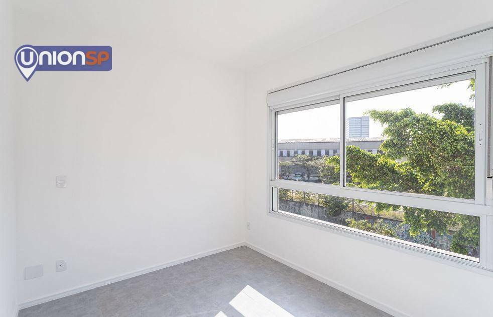 Apartamento à venda com 3 quartos, 134m² - Foto 9