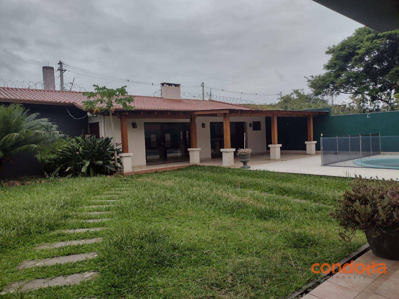 Casa para alugar com 3 quartos, 200m² - Foto 4
