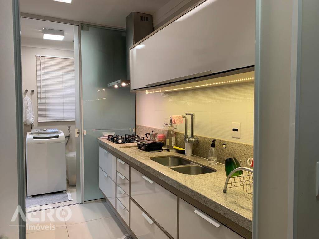 Apartamento à venda com 3 quartos, 80m² - Foto 2