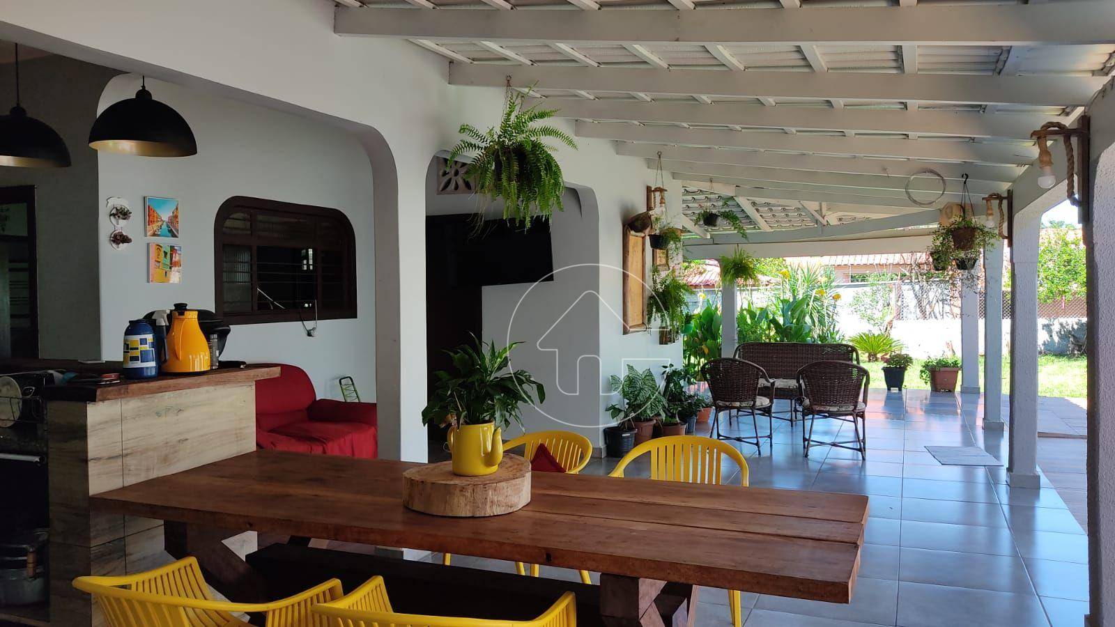 Casa à venda com 3 quartos, 280m² - Foto 2