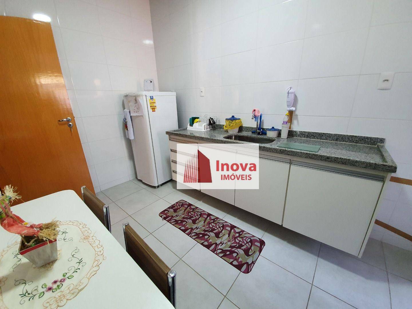 Apartamento à venda com 2 quartos, 70m² - Foto 14