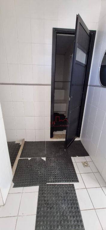 Apartamento à venda com 2 quartos, 70m² - Foto 26