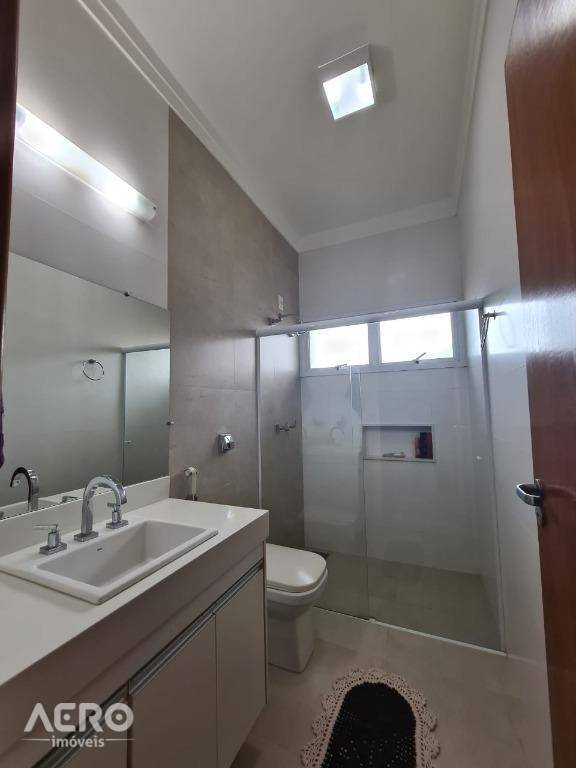 Casa de Condomínio à venda com 3 quartos, 205m² - Foto 28