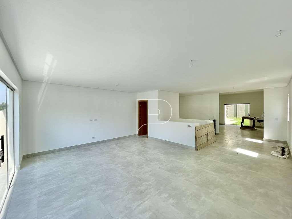 Casa de Condomínio à venda com 3 quartos, 230m² - Foto 4