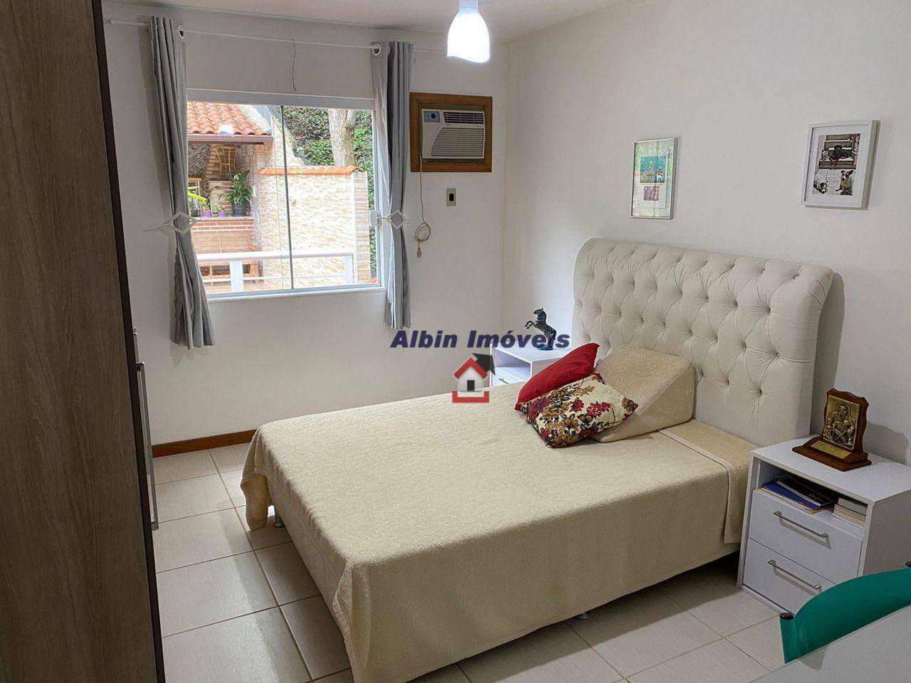 Casa à venda com 3 quartos, 250m² - Foto 26