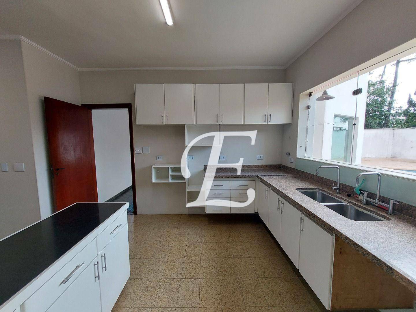 Casa de Condomínio para alugar com 4 quartos, 362m² - Foto 17