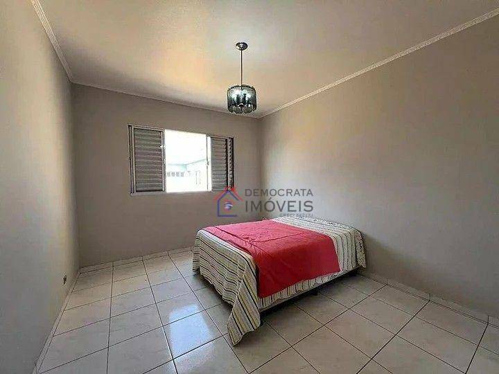 Casa à venda com 3 quartos, 213m² - Foto 17