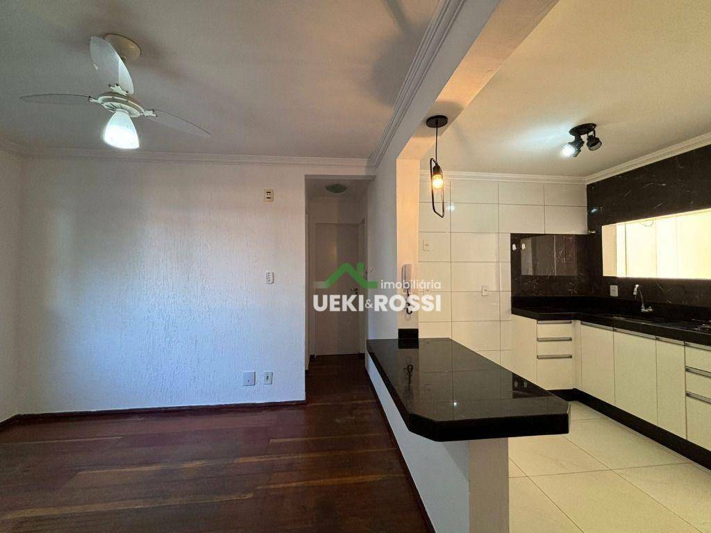 Apartamento à venda com 2 quartos, 55m² - Foto 13