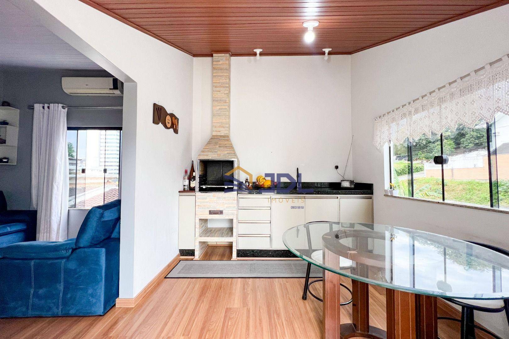 Casa à venda com 3 quartos, 200m² - Foto 6