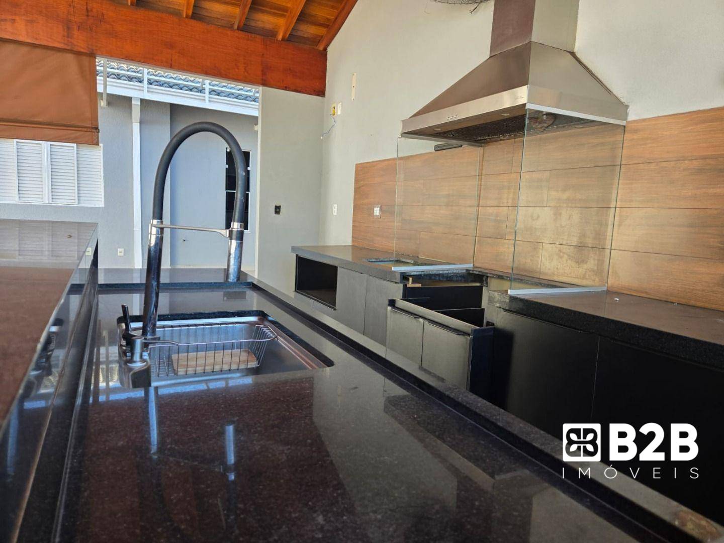 Casa à venda com 3 quartos, 166m² - Foto 9
