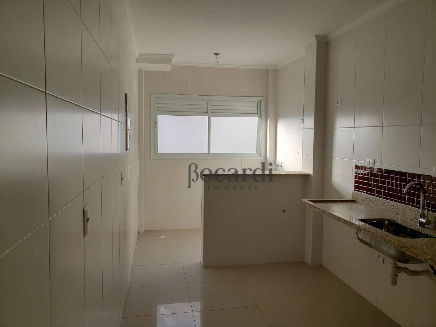 Apartamento à venda com 2 quartos, 80m² - Foto 4