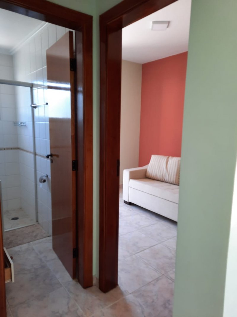 Apartamento à venda com 3 quartos, 140m² - Foto 2