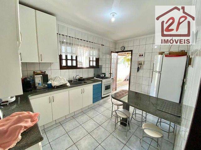 Sobrado à venda com 3 quartos, 299m² - Foto 2