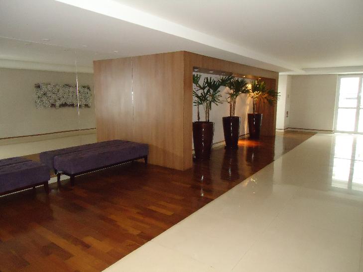 Apartamento à venda com 3 quartos, 71m² - Foto 2