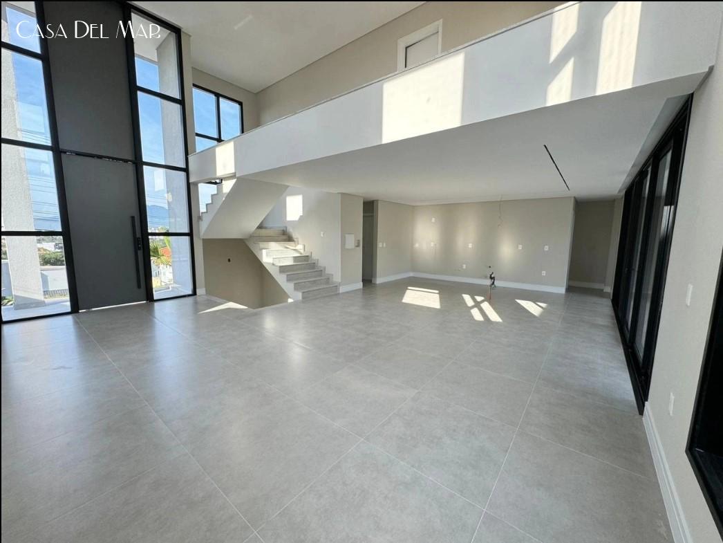 Casa à venda com 4 quartos, 333m² - Foto 6