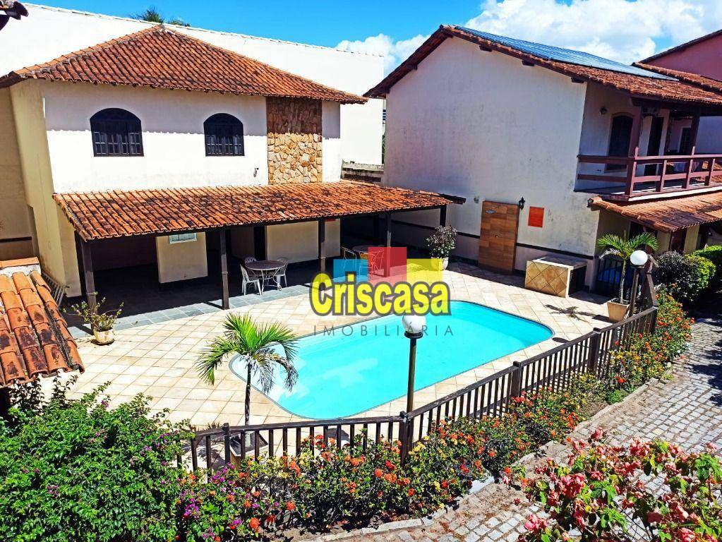 Casa de Condomínio à venda com 4 quartos, 200m² - Foto 1