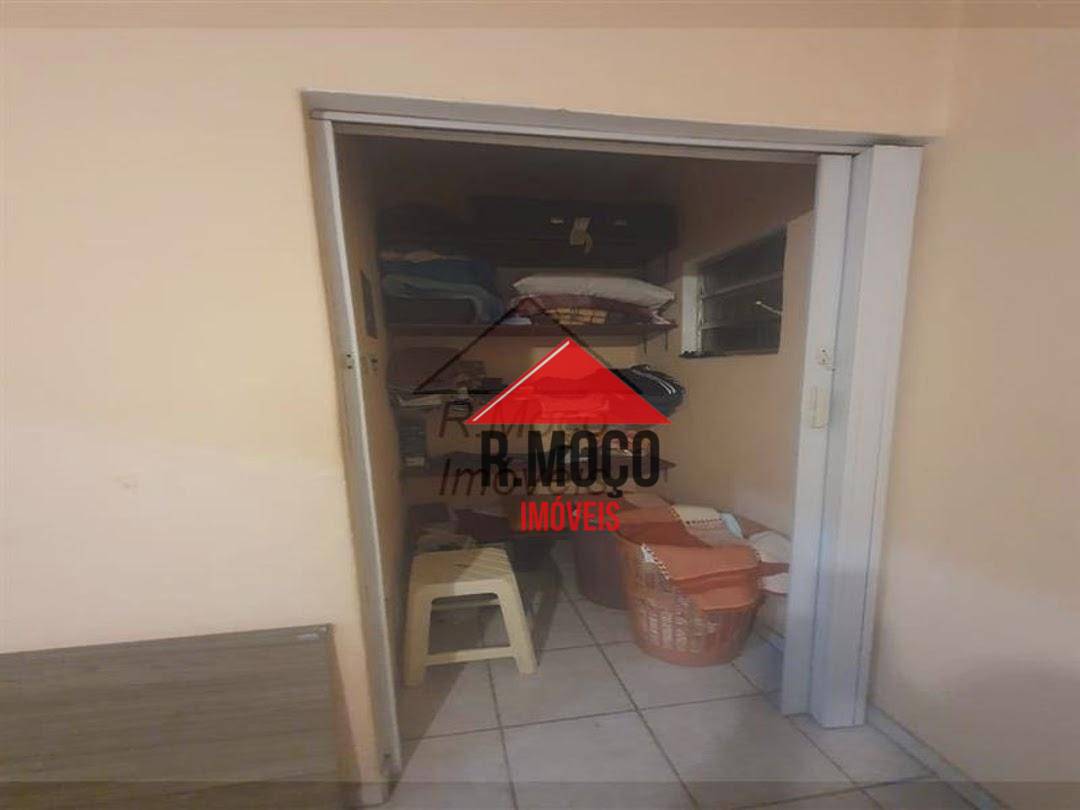 Sobrado à venda com 2 quartos, 300m² - Foto 16