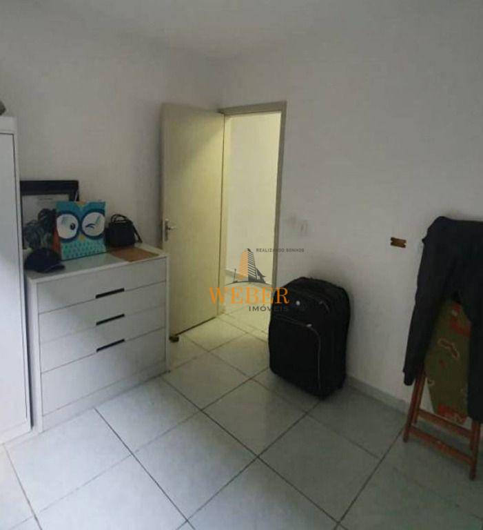 Casa à venda com 2 quartos, 180m² - Foto 9