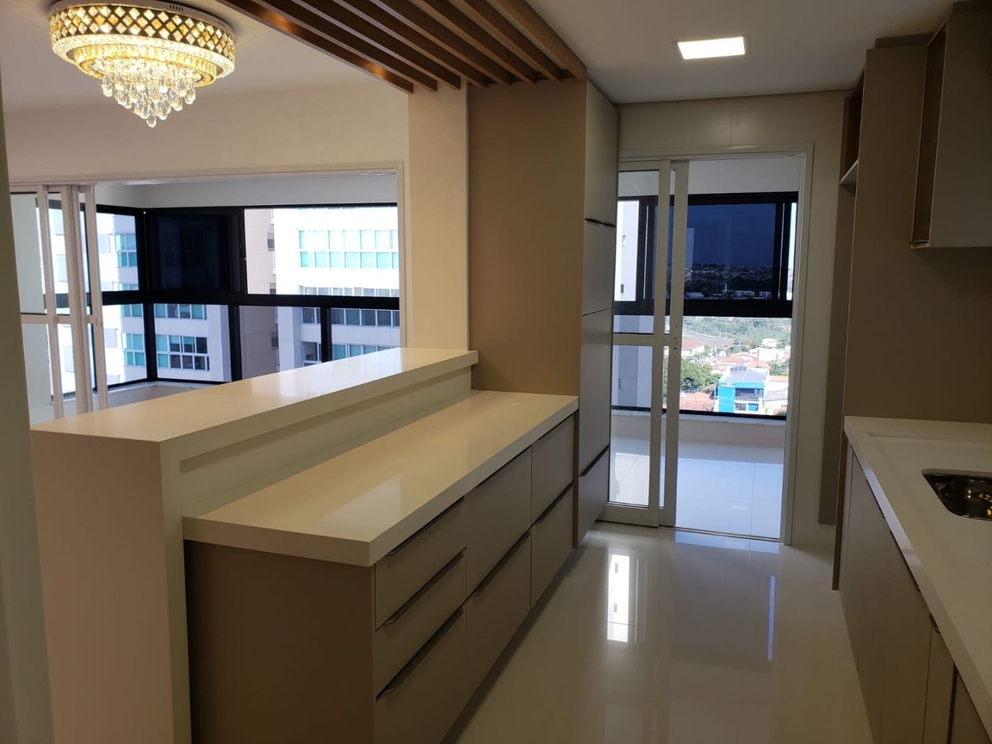 Apartamento à venda com 3 quartos, 145m² - Foto 18