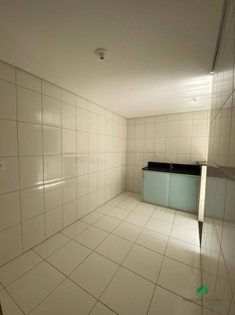 Apartamento para alugar com 2 quartos, 70m² - Foto 10