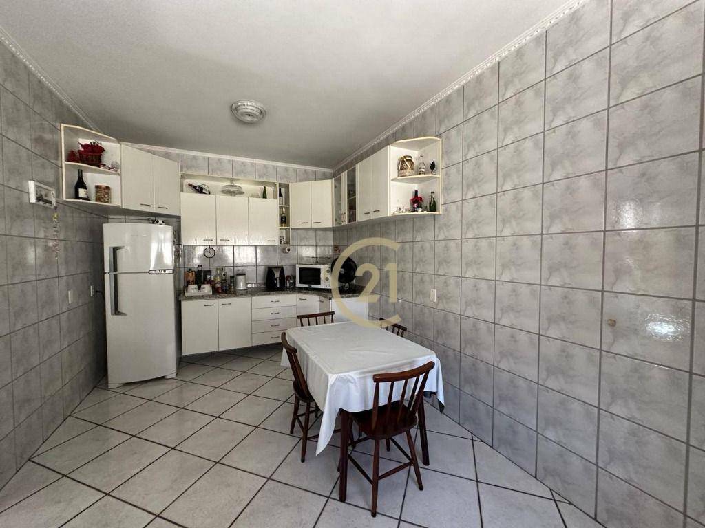 Casa à venda com 3 quartos, 280m² - Foto 10