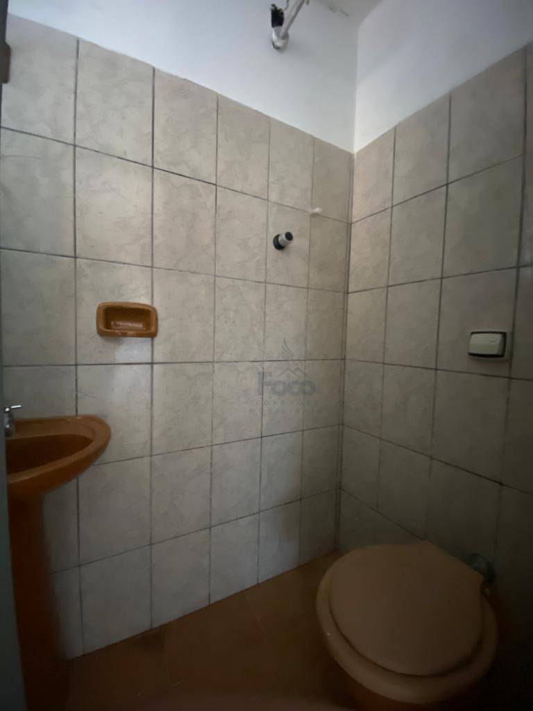 Casa à venda com 6 quartos, 179M2 - Foto 4