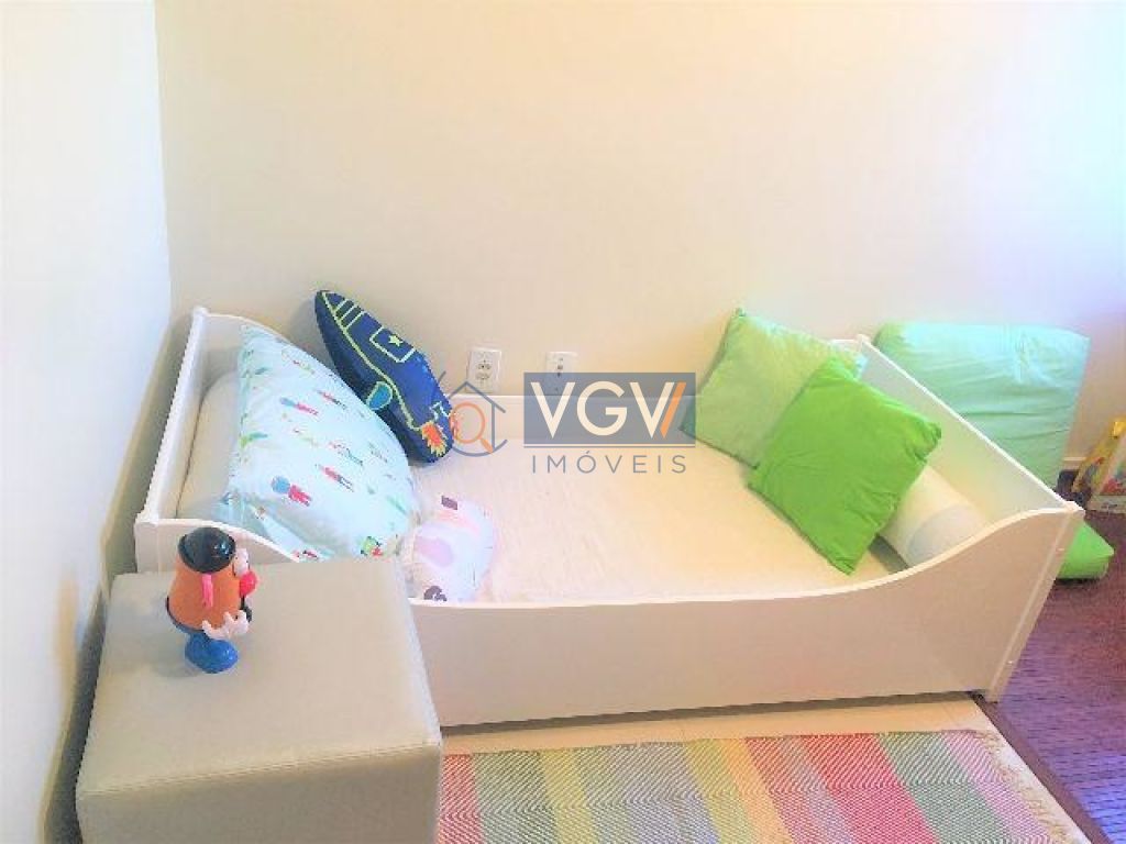 Apartamento à venda com 2 quartos, 62m² - Foto 4