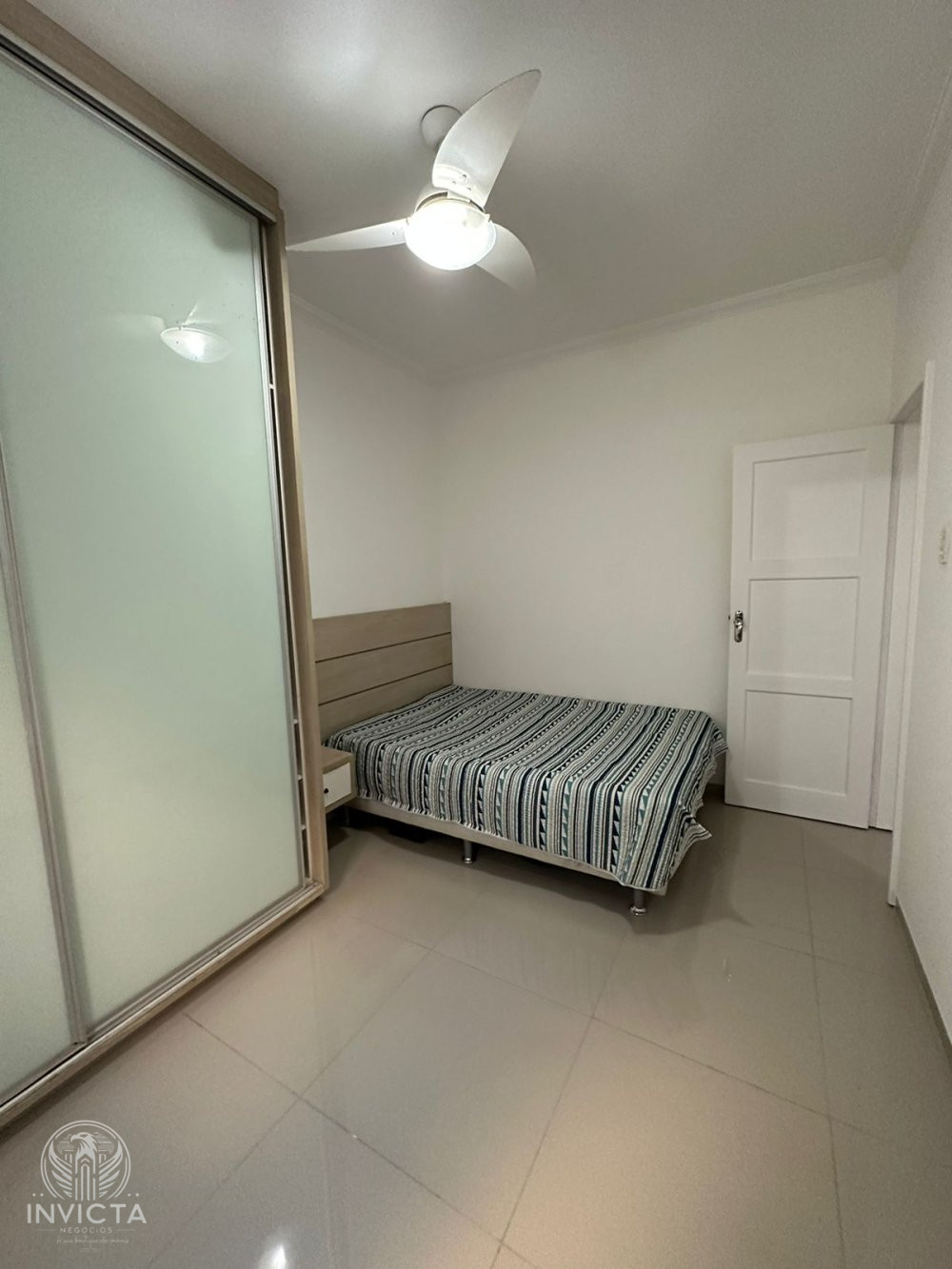 Apartamento à venda com 2 quartos, 60m² - Foto 7