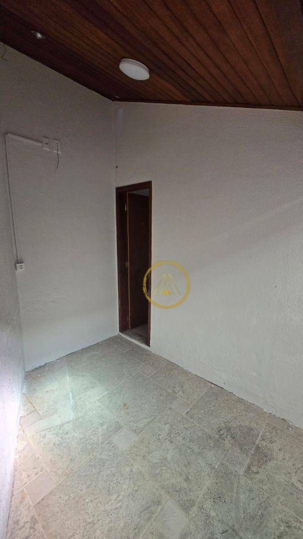 Casa à venda com 4 quartos, 170m² - Foto 19