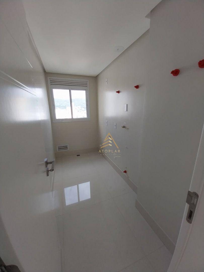 Apartamento à venda com 4 quartos, 131m² - Foto 11