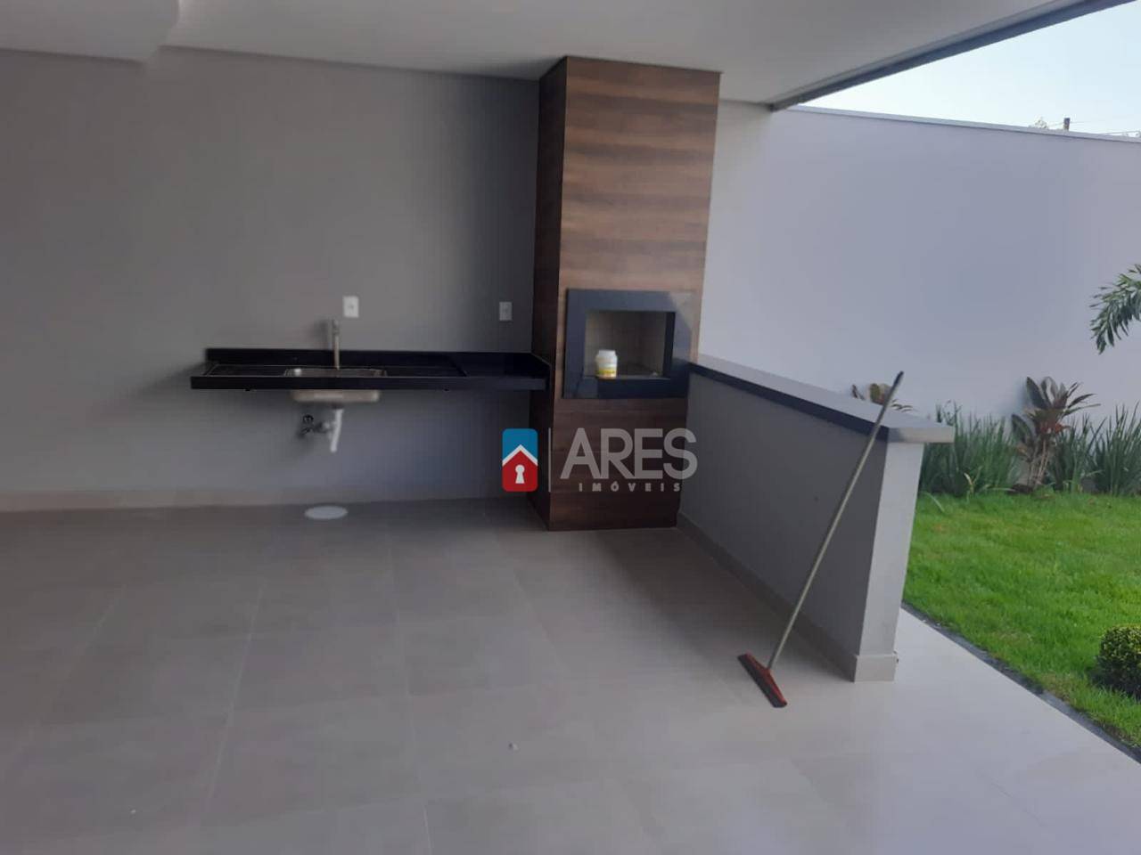 Casa à venda com 3 quartos, 192m² - Foto 4