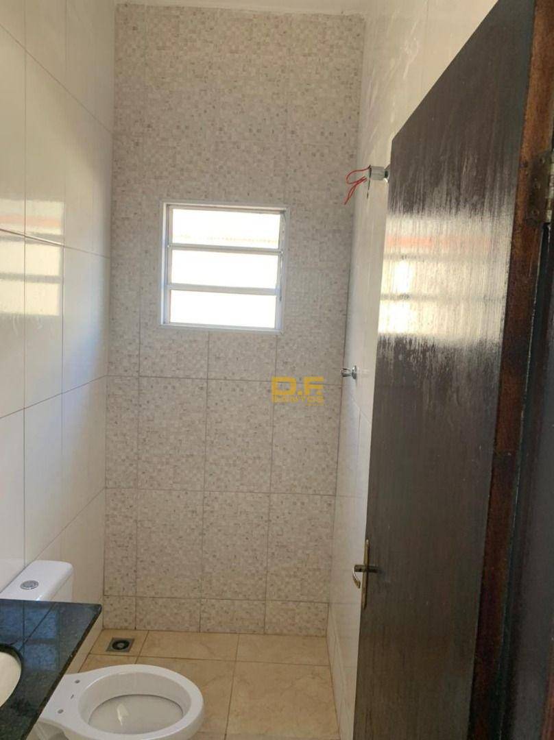 Casa à venda com 2 quartos, 1m² - Foto 7